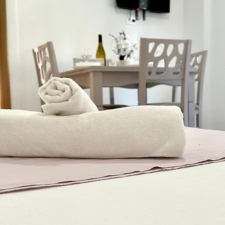 Shell 1 Penzion Golem (Tirana)