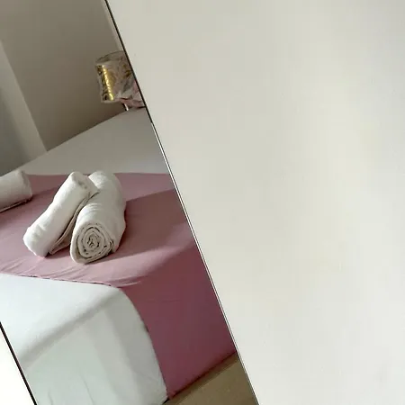 Shell 1 Penzion Golem (Tirana)