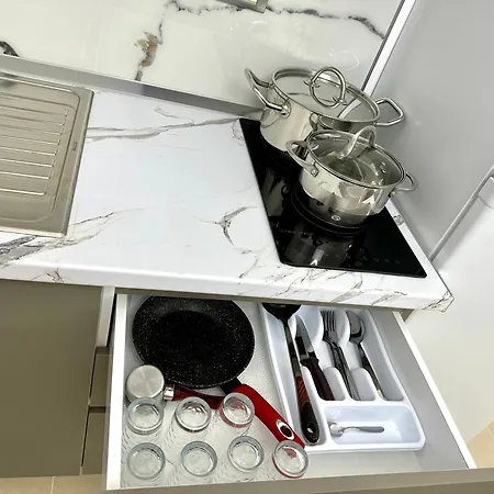 Shell 1 Penzion Golem (Tirana)