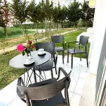 Shell 1 Guest house Golem (Tirana)