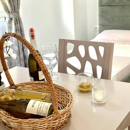 Shell 1 בית הארחה *