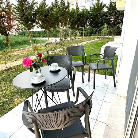 Shell 1 בית הארחה גולם