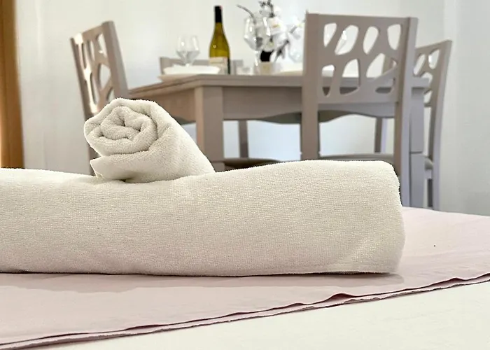 Shell 1 Gasthuis Golem (Tirana)