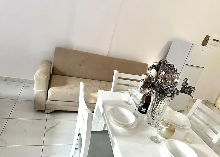 Shell 1 * Golem (Tirana)