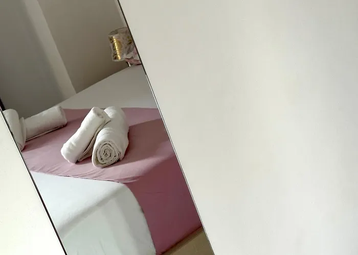 Shell 1 Gasthuis Golem (Tirana)