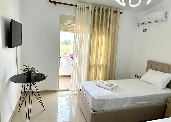 Shell 1 Gasthuis Golem (Tirana)