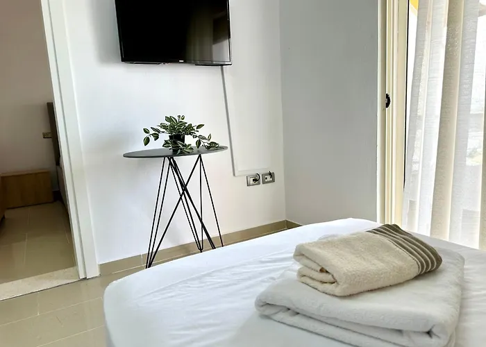 Gasthuis Shell 1 Golem (Tirana)